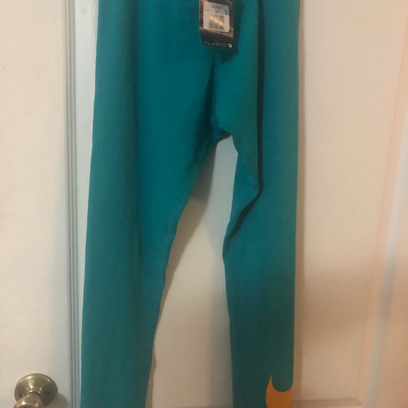 Nike leggings - Picture 3 of 11